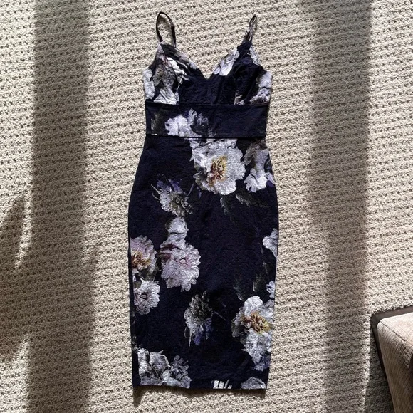 Floral Dynamite dress - stretch / stretchy - size XS - Picture 1 of 12